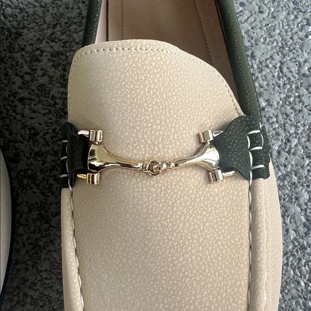 Green cream vegan leather gold horsebit accent slip on style loafers size 42